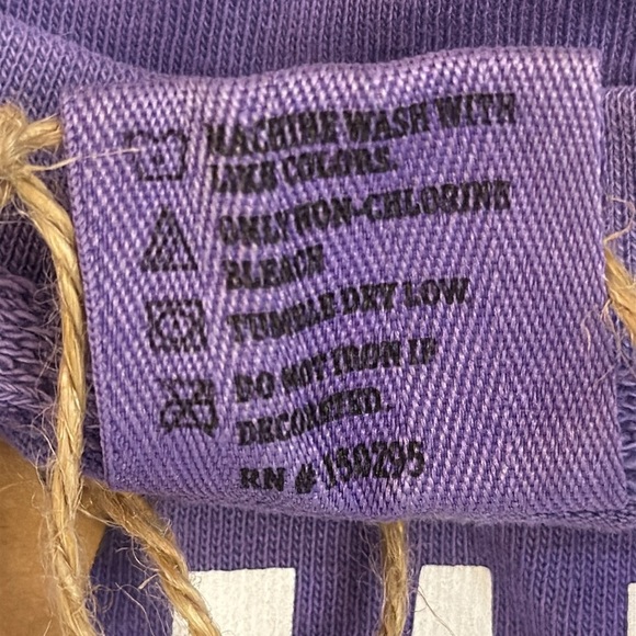 New Clearwater Beach Florida T-Shirt Purple Long Sleeve Cotton Surf Style Large - Picture 3 of 7